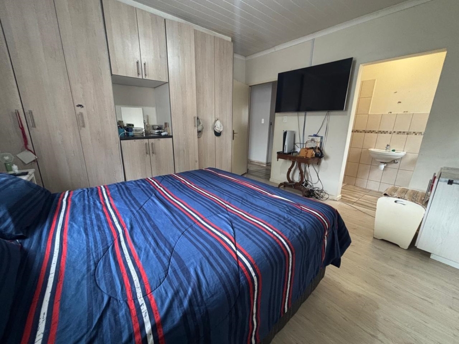 To Let 4 Bedroom Property for Rent in Voelvlei Western Cape